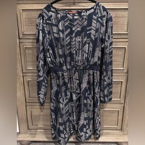 3/$30 Mix & Match - Joe Fresh Navy/Cream, Geometric Long Sleeve Dress, XS
